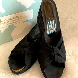 Donald Pliner Bridley Black platform sandal sz 10